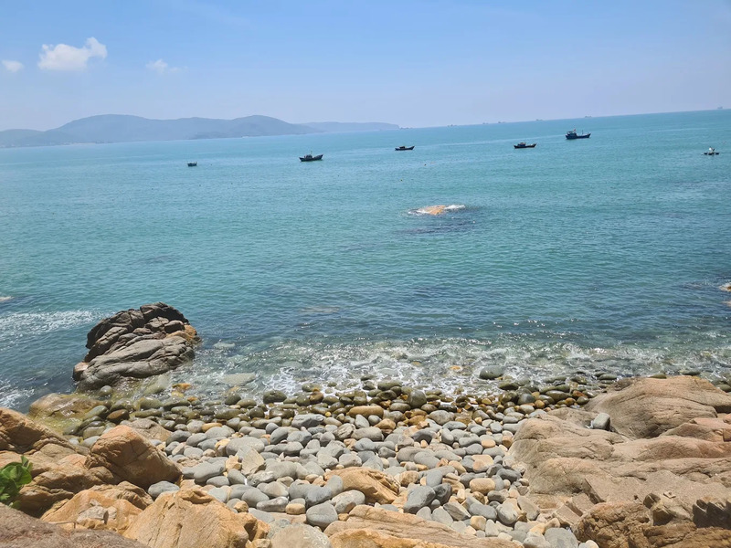 Top 12 bãi biển Quy Nhơn với cảnh sắc hữu tình, làn nước trong xanh 5