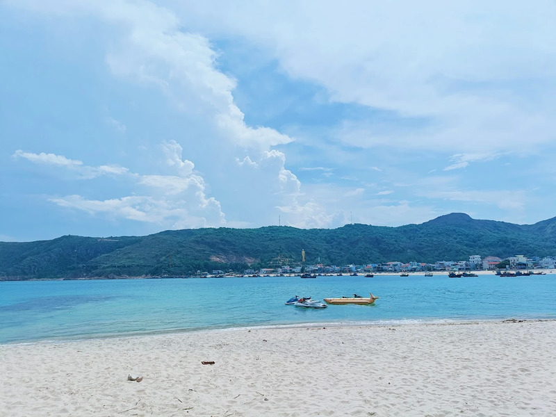 Top 12 bãi biển Quy Nhơn với cảnh sắc hữu tình, làn nước trong xanh 6