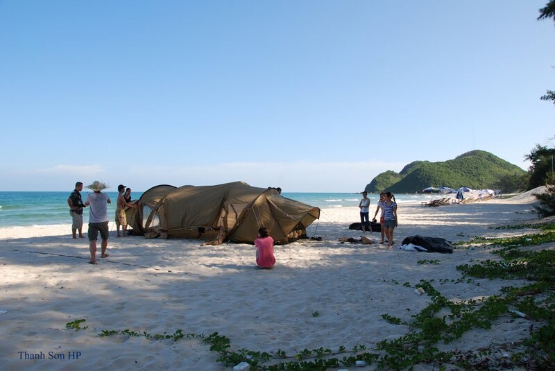 Bãi tắm Sơn Hào Quan Lạn, thiên đường biển hoang sơ với bãi đá tròn độc đáo 7