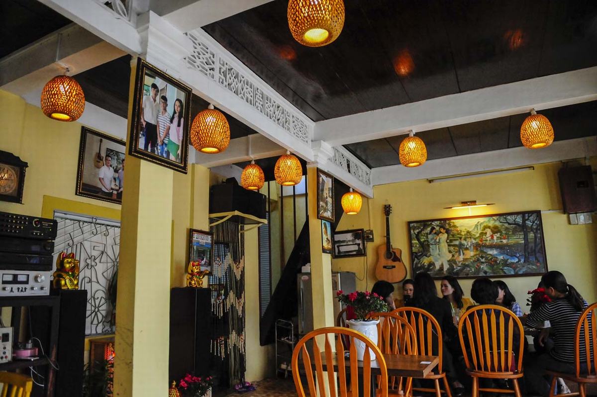 Bạn đã ghé qua quán cafe nổi tiếng phố cổ Bao Vinh Huế chưa? 3