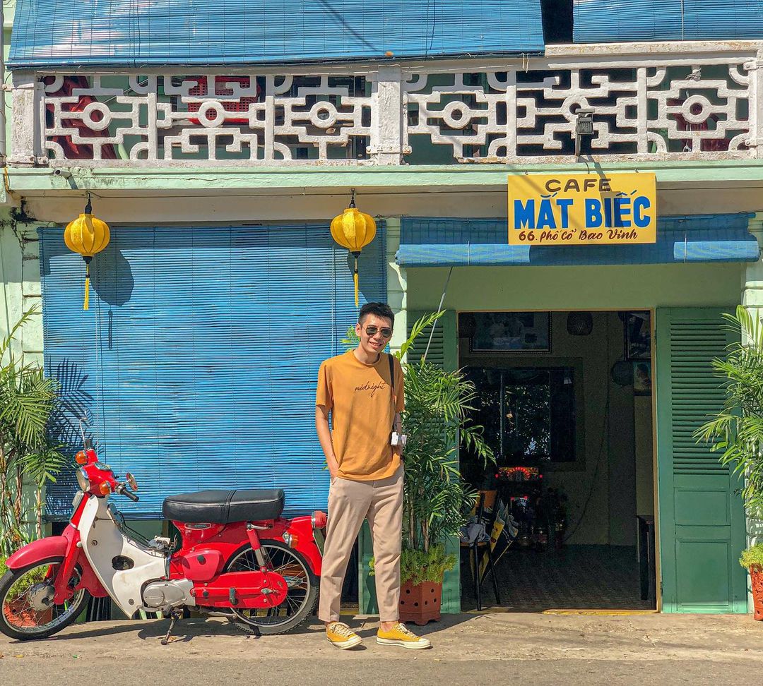 Bạn đã ghé qua quán cafe nổi tiếng phố cổ Bao Vinh Huế chưa? 9