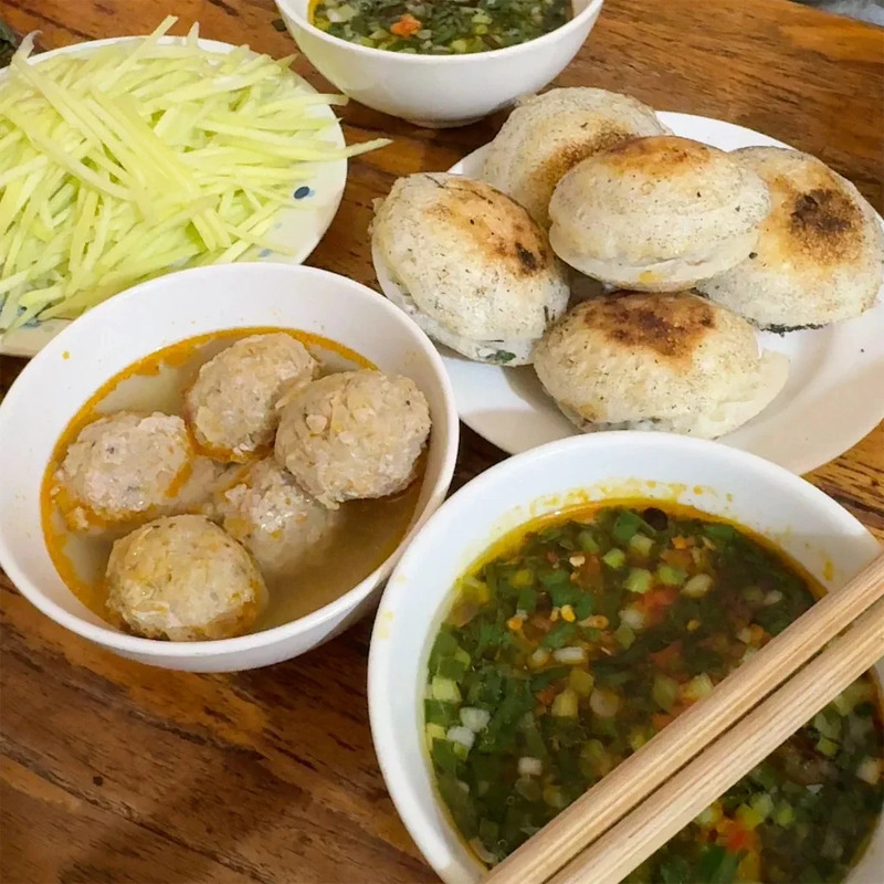 Review quán Bánh căn Lệ Đà Lạt, hương vị dân dã giữa phố núi 2
