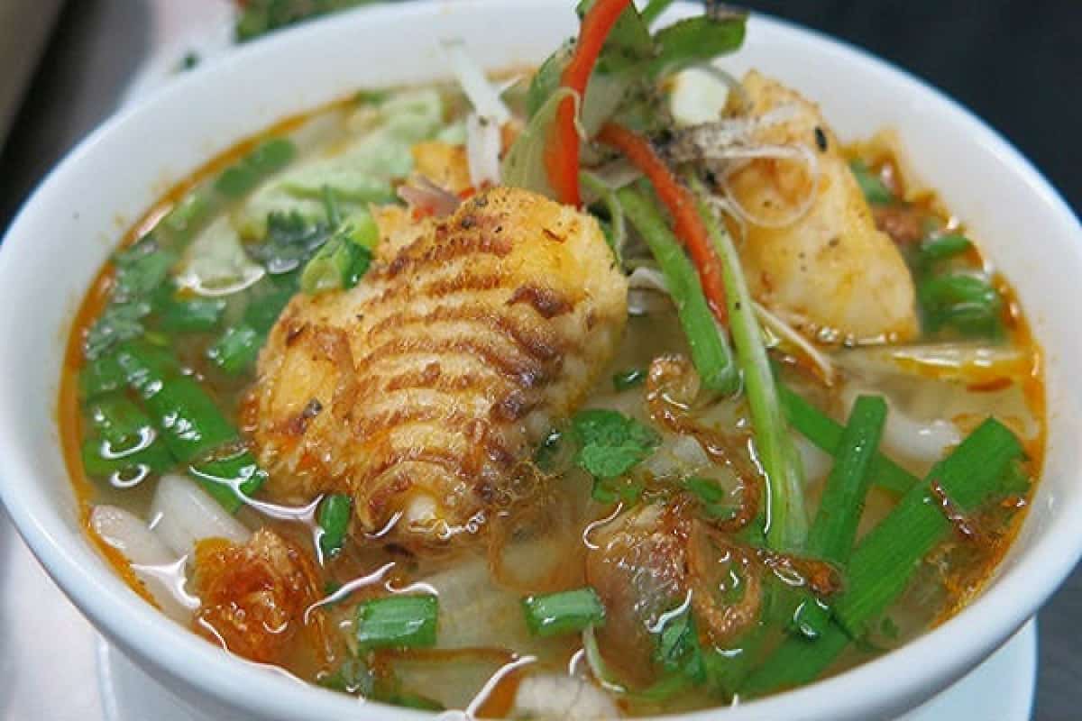 Bánh canh cá lóc – Món ăn dân dã không thể thiếu của người dân xứ Huế 2