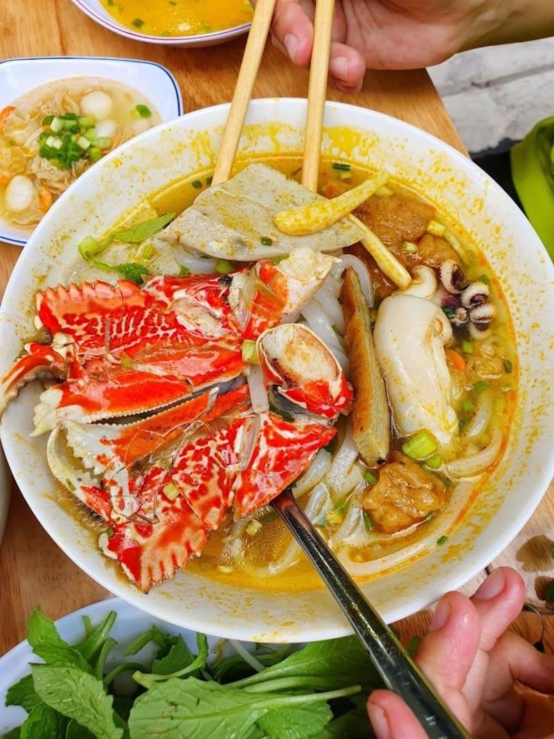 Top 10 quán bánh canh cua Sài Gòn chất lượng và đáng thử 8