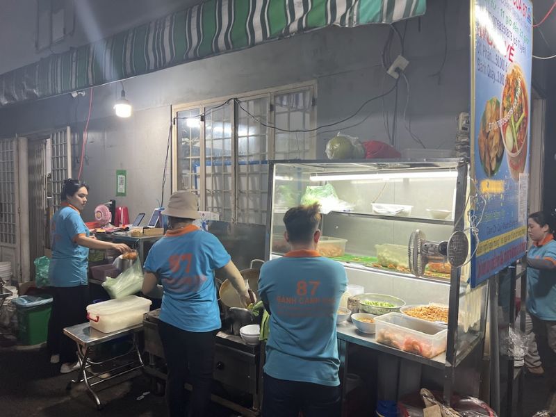 Thưởng thức Bánh Canh Cua 87: Trải nghiệm đáng giá cho tín đồ ẩm thực 7