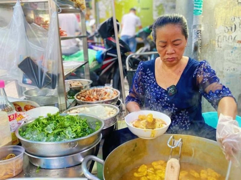 Review Bánh Canh Cua Hẻm 360 giá 300k “đắt xắt ra miếng” 2