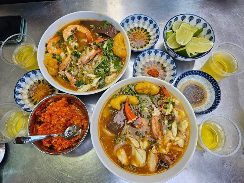 Review Bánh Canh Cua Hẻm 360 giá 300k “đắt xắt ra miếng” 4