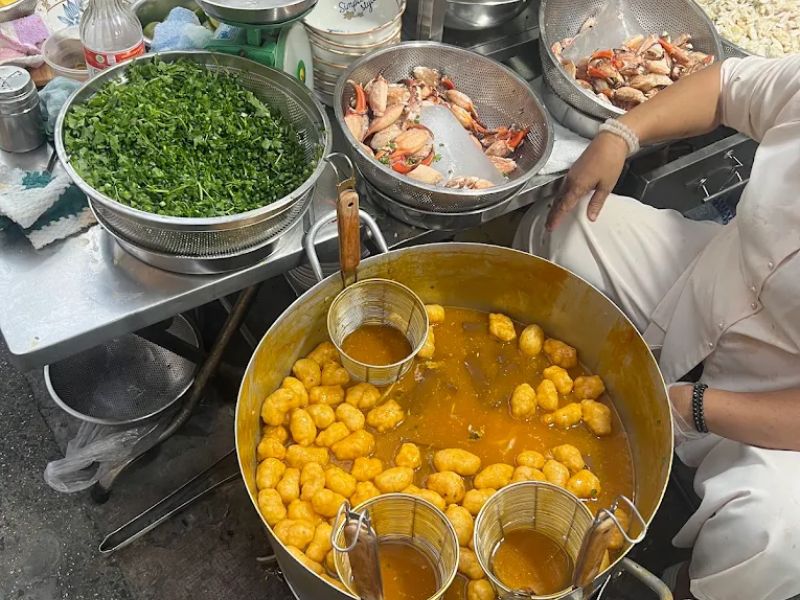 Review Bánh Canh Cua Hẻm 360 giá 300k “đắt xắt ra miếng” 6