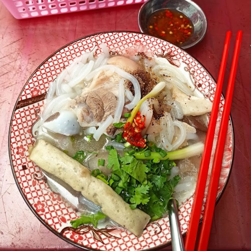 Top 8 quán bánh canh giò heo ngon nổi tiếng tại Sài Gòn 7