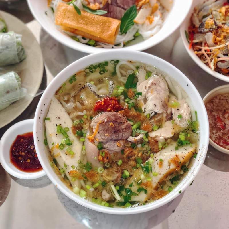 Bánh canh Long Hương - Say mê với vị nước lèo đậm đà, ngon hết sẩy 3