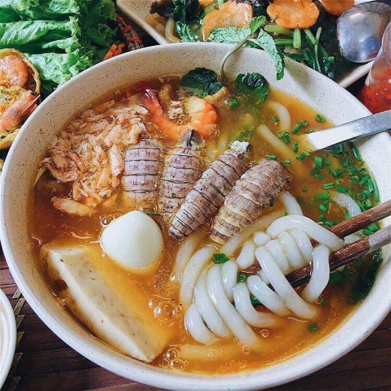 Bánh canh Long Hương - Say mê với vị nước lèo đậm đà, ngon hết sẩy 4