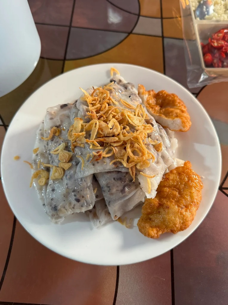 Bánh cuốn chả mực Hạ Long - Món ăn gây thương nhớ của vùng đất mỏ 16