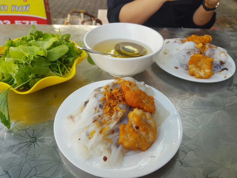 Bánh cuốn chả mực Hạ Long - Món ăn gây thương nhớ của vùng đất mỏ 17