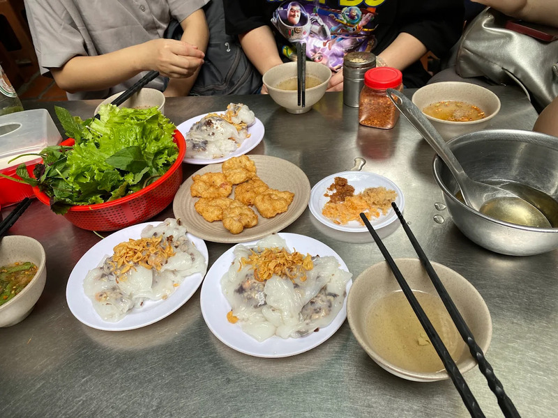 Bánh cuốn chả mực Hạ Long - Món ăn gây thương nhớ của vùng đất mỏ 6