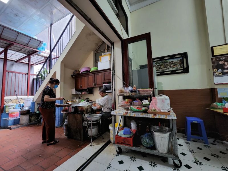 Bánh cuốn nóng Thụy Khuê chỉ 15.000 đồng, vị xưa vẫn còn sau 70 năm 2