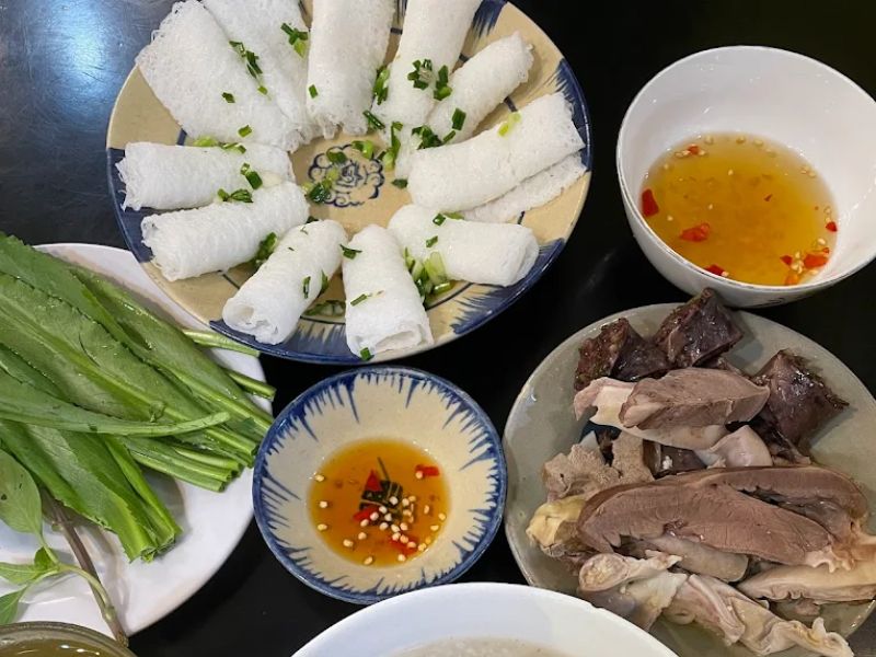 10 quán bánh hỏi lòng heo ngon chuẩn vị, giá rẻ ở TP.HCM 9