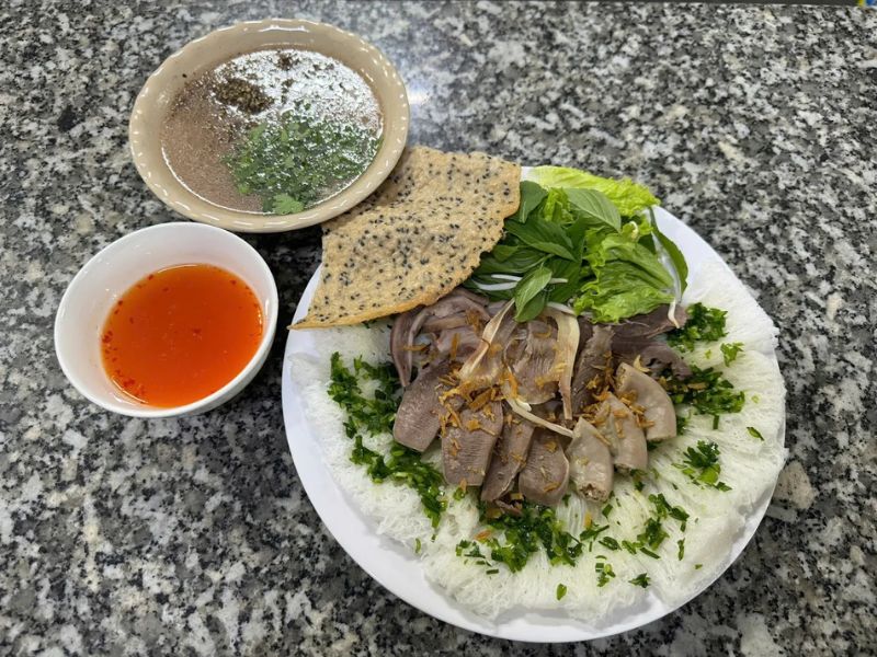 10 quán bánh hỏi lòng heo ngon chuẩn vị, giá rẻ ở TP.HCM 8