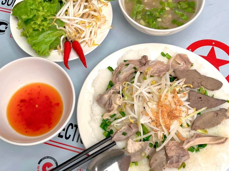 10 quán bánh hỏi lòng heo ngon chuẩn vị, giá rẻ ở TP.HCM 5