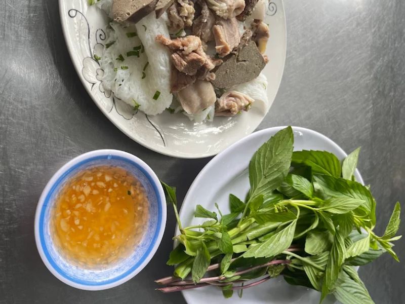 10 quán bánh hỏi lòng heo ngon chuẩn vị, giá rẻ ở TP.HCM 4