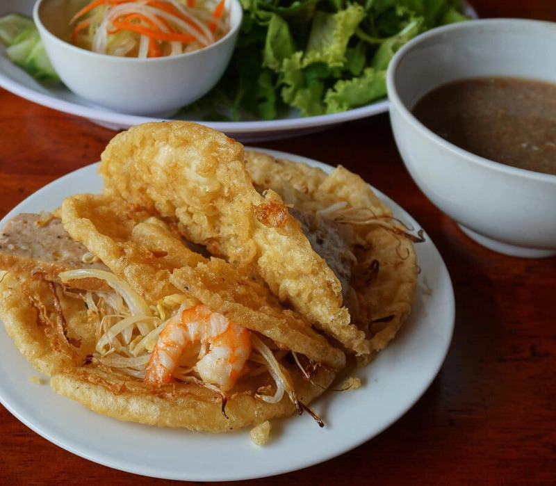 Bánh khoái Quảng Trị, hương vị bánh giòn nước lèo độc đáo 3
