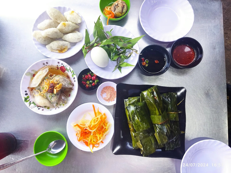 Bánh lọc Hương Hoài với hương vị khó quên giữa lòng Đồng Hới 6