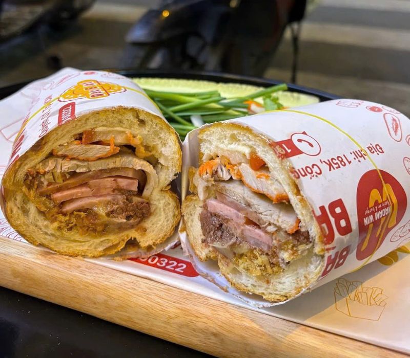 Bánh mì bà Huynh: Trong ổ bánh mì nửa ký có gì đặc biệt? 2