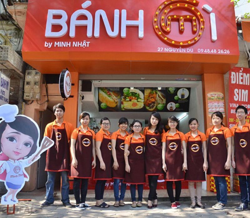 Điểm danh top 15 quán bánh mì Hà Nội ngon quên cả lối về 13