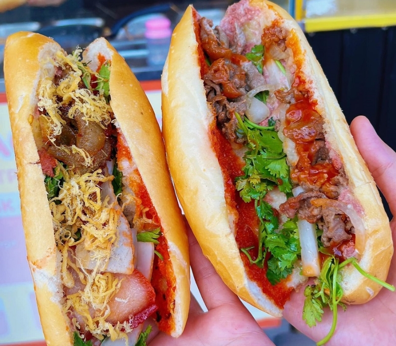 Bánh mì Huế: Top 10 quán ngon 'nhỏ mà có võ' nổi tiếng cố đô 3
