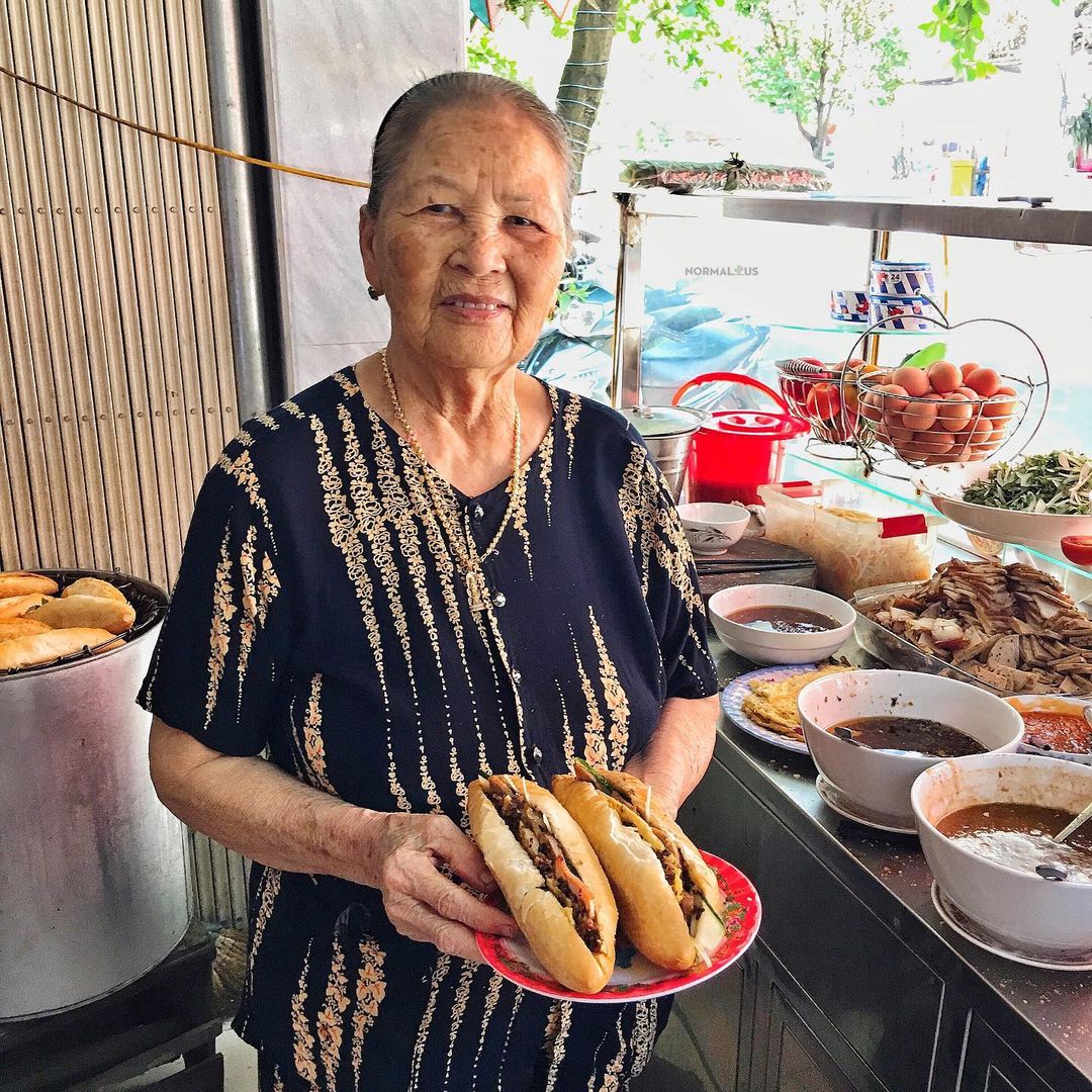 Bánh mì Madam Khánh Hội An - Trải nghiệm bánh mì ngon nhất thế giới 4