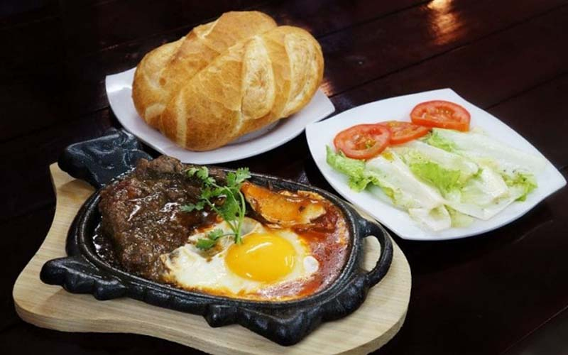 Top 9 tiệm bánh mì Sài Gòn nổi danh và thơm ngon nức tiếng 20