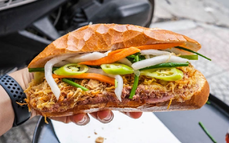 Top 9 tiệm bánh mì Sài Gòn nổi danh và thơm ngon nức tiếng 15