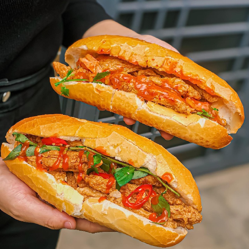 Top 9 tiệm bánh mì Sài Gòn nổi danh và thơm ngon nức tiếng 16