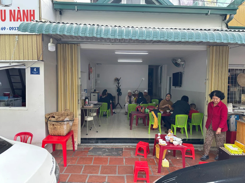 4 quán bánh mì xíu mại Hoàng Diệu ngon nức tiếng, giá bình dân 7