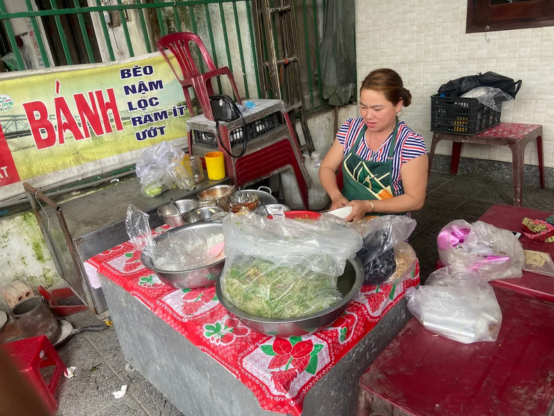 Thưởng thức Bánh nậm Huế và cảm nhận hương vị dân dã cực hấp dẫn 16