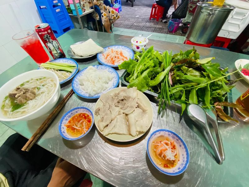 Mách bạn 14 quán bánh tráng phơi sương được giới trẻ săn đón 14
