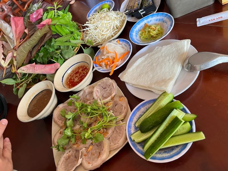 Mách bạn 14 quán bánh tráng phơi sương được giới trẻ săn đón 19