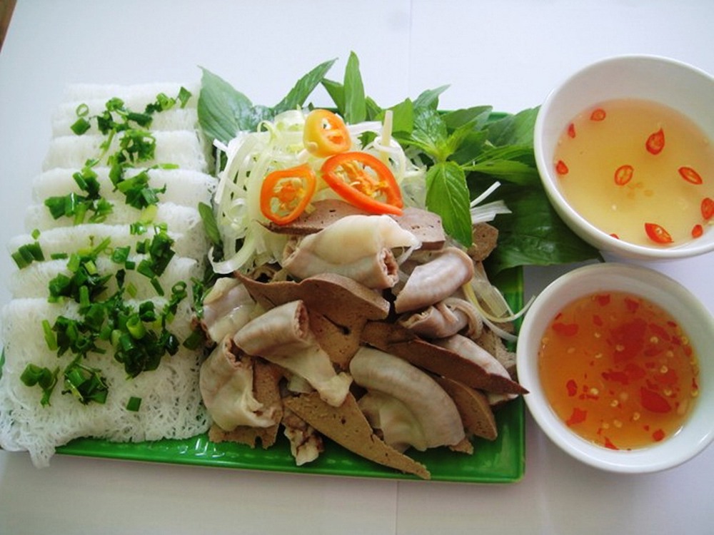 Bánh ướt chả bò và bánh hỏi lòng heo Phú Yên – Kỳ phùng địch thủ trong danh sách món ngon Xứ Nẫu 4