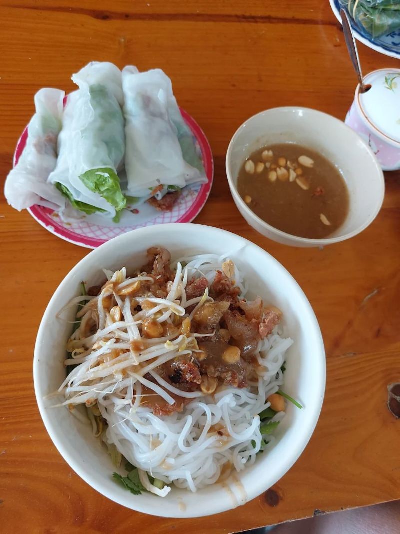 Bỏ túi 8 quán bánh ướt Huế ngon nức tiếng, ăn là ghiền 8