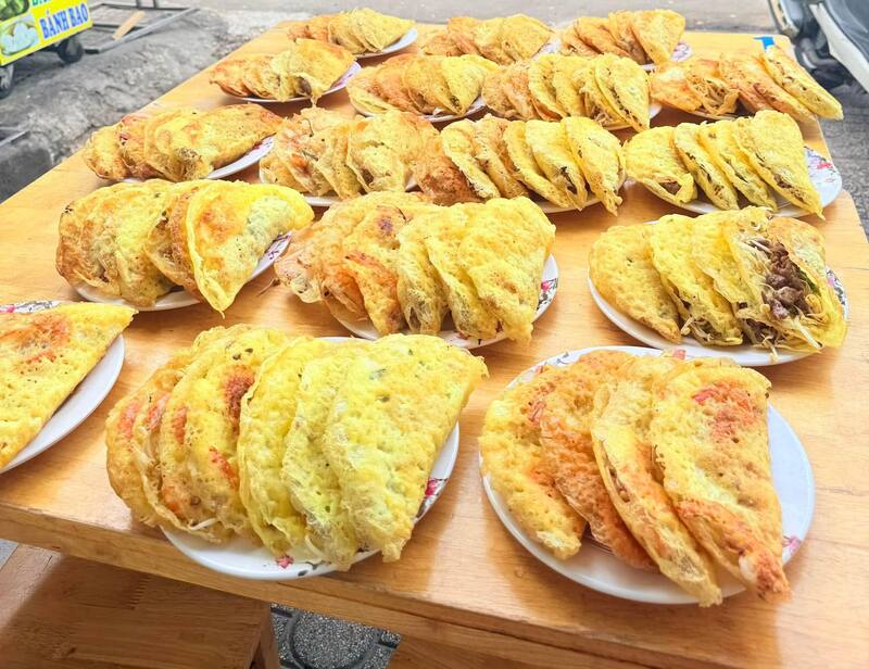 Mách bạn những quán bánh xèo quận 10 ngon quên lối về 6