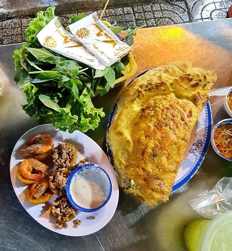 Top 3 địa chỉ thưởng thức bánh xèo ngon “chân ái” tại quận 5 3