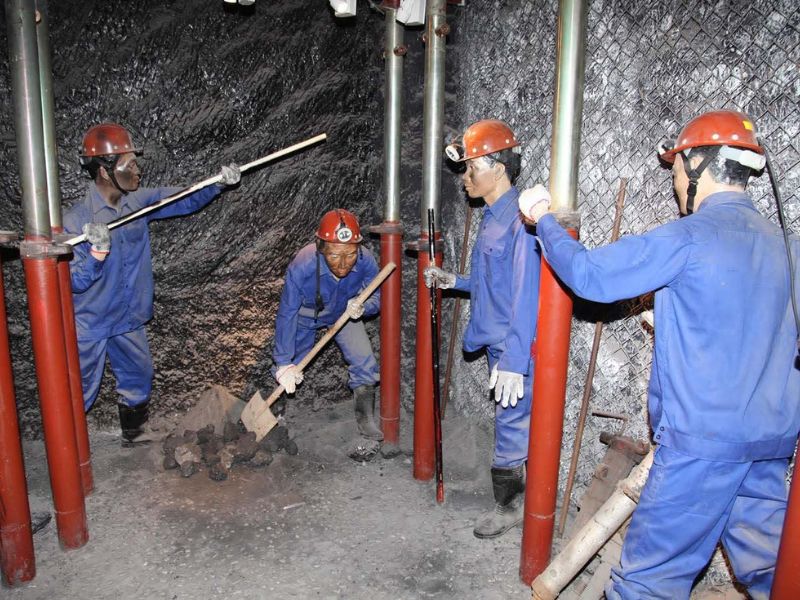 Bảo tàng Quảng Ninh: Biểu tượng than đá giữa lòng Hạ Long 8