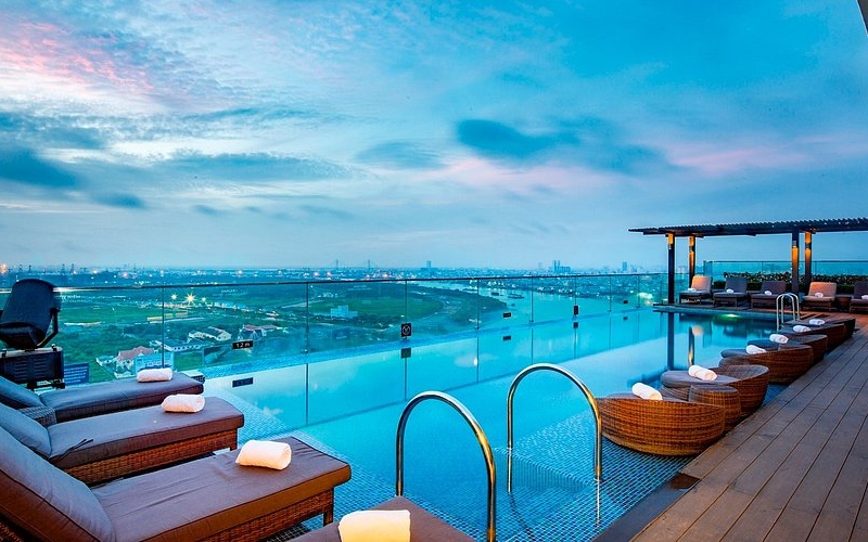 Top 12 bể bơi vô cực có tọa độ check in đẹp nhất Sài Gòn 5