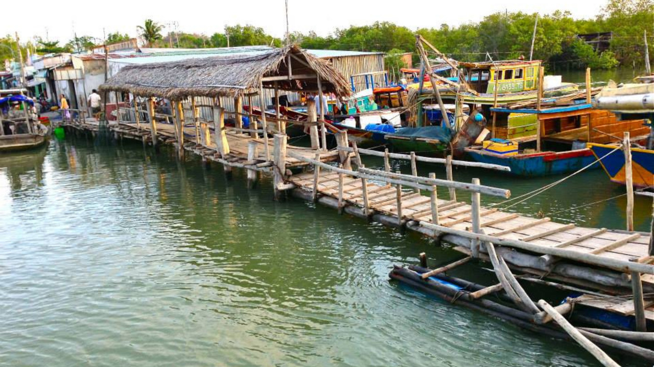 Bè hào Đực Nhỏ Long Sơn - Trải nghiệm thiên đường ẩm thực hải sản tươi sống tại Vũng Tàu 4