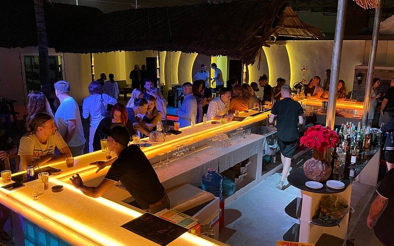 Top 8 quán beach bar sôi động tại Phan Thiết đáng trải nghiệm 2