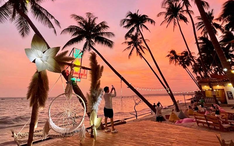 Top 8 quán beach bar sôi động tại Phan Thiết đáng trải nghiệm 3