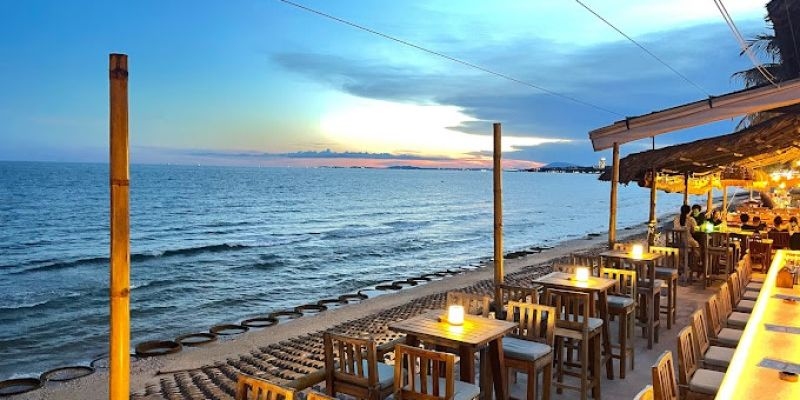 Top 8 quán beach bar sôi động tại Phan Thiết đáng trải nghiệm 7