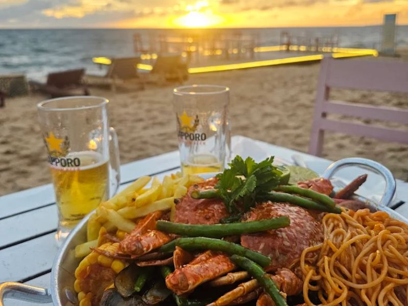 Top 10 beach bar Phú Quốc đẹp và “chill” nhất để ngắm hoàng hôn 8