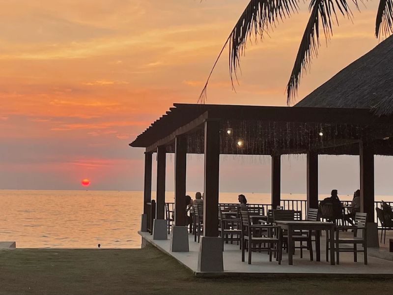 Top 10 beach bar Phú Quốc đẹp và “chill” nhất để ngắm hoàng hôn 10