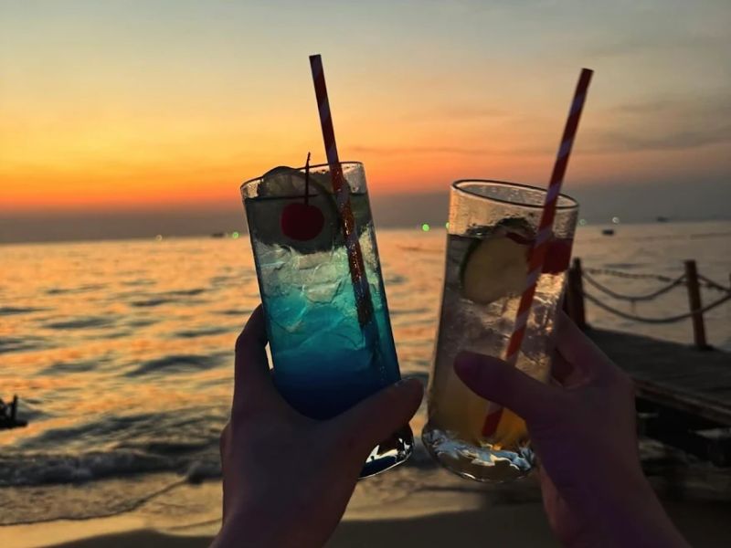 Top 10 beach bar Phú Quốc đẹp và “chill” nhất để ngắm hoàng hôn 4