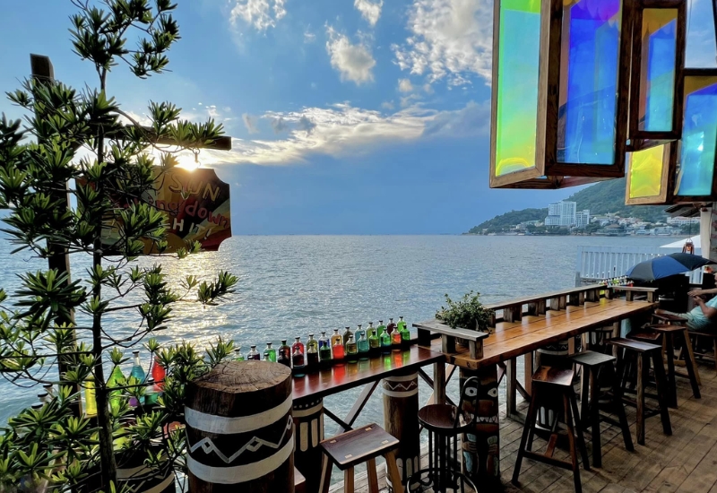 Beach Stop Lounge & Cafe, ngắm hoàng hôn lãng mạn ở Vũng Tàu 10